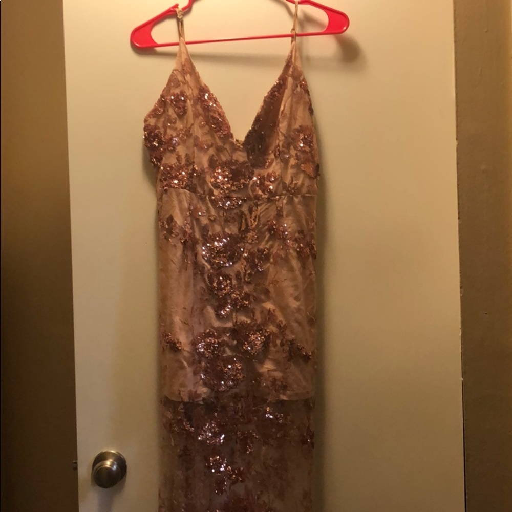 Lace sequenced homecoming dress